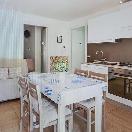 Oristano 5 Pers Appartamento Exterior photo